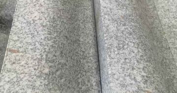 抚顺芙蓉白S型拉丝面路沿石