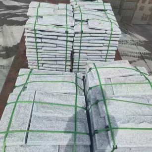 抚顺 芝麻白蘑菇石装车出货