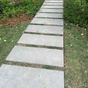 抚顺 芝麻黑小区踏步、汀步石铺装效果