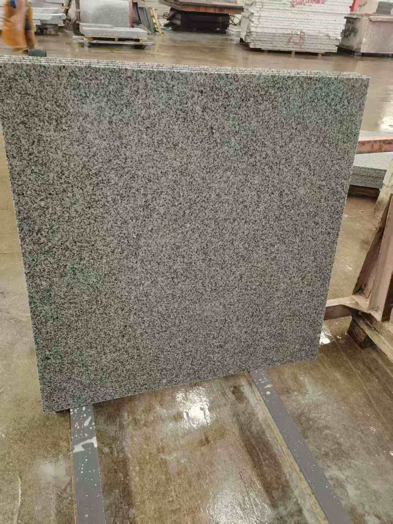 抚顺 芝麻白光面900*900，高地铁标准